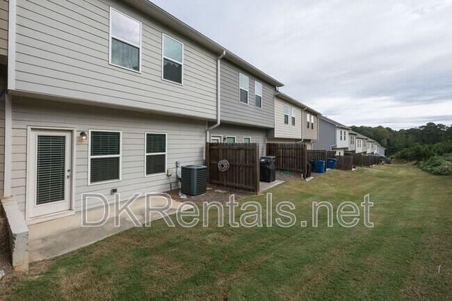 Building Photo - 3697 Acorn Dr