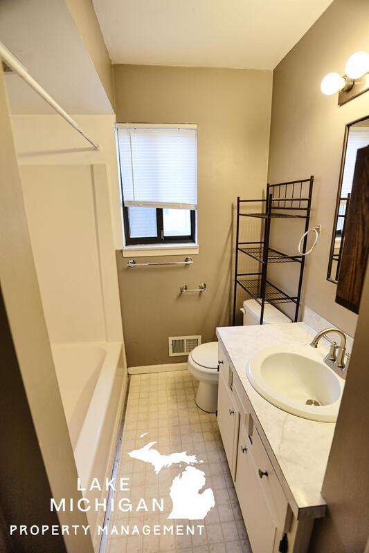 Building Photo - 4831 Stauffer Ave SE