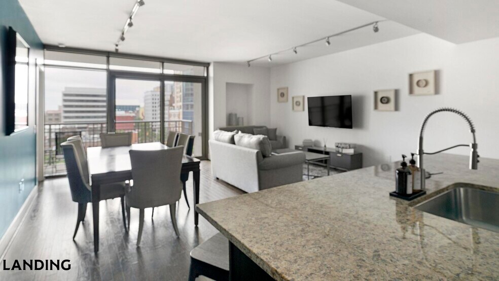 Building Photo - 777 Preston St