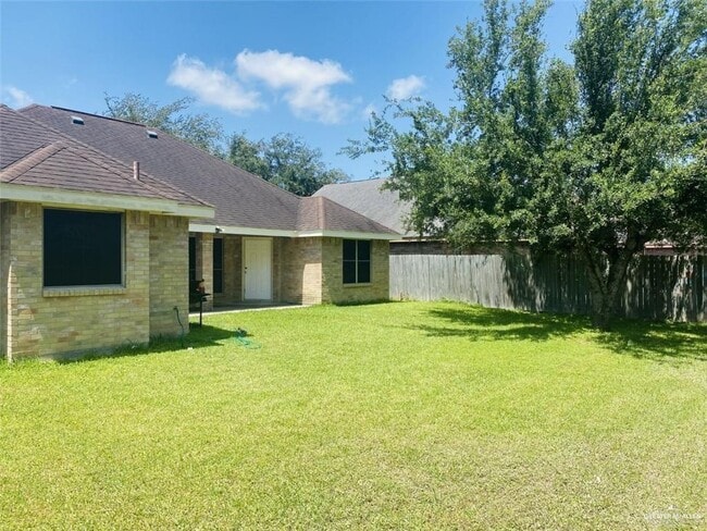 Building Photo - 15 San Gerardo St