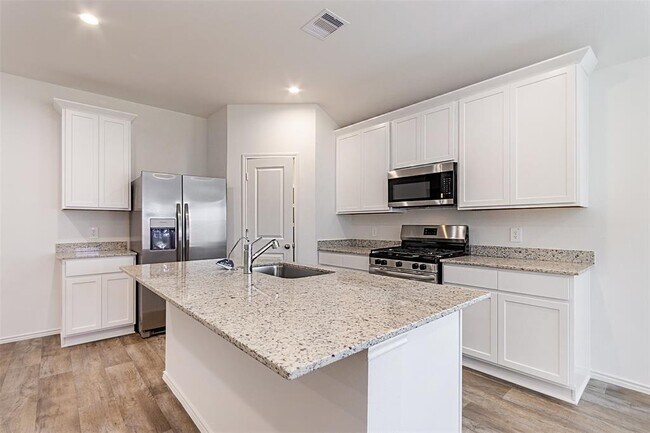 Building Photo - 4302 Freya Pointe Dr