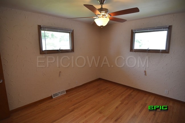 Building Photo - 401 31st St NW