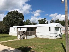 Building Photo - 3074 FM 1486