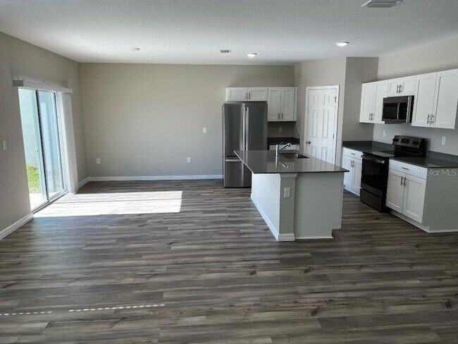 Building Photo - 34200 Scarlet Sage Ct