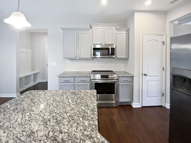 Building Photo - Build Equity While Leasing - Lease and Own...