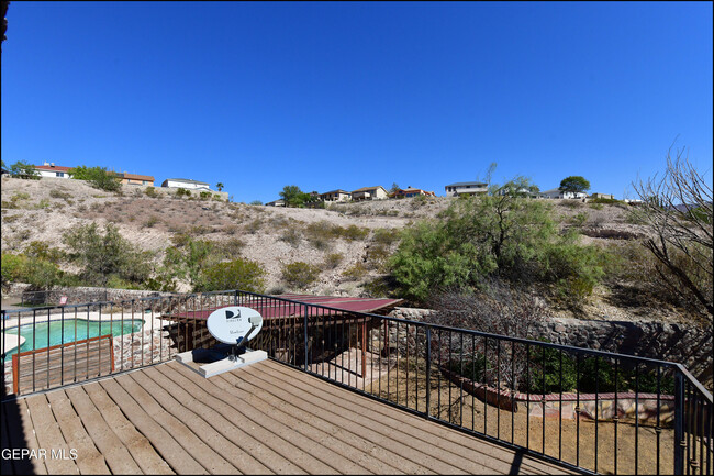 Building Photo - 7301 Corona Del Sol Dr