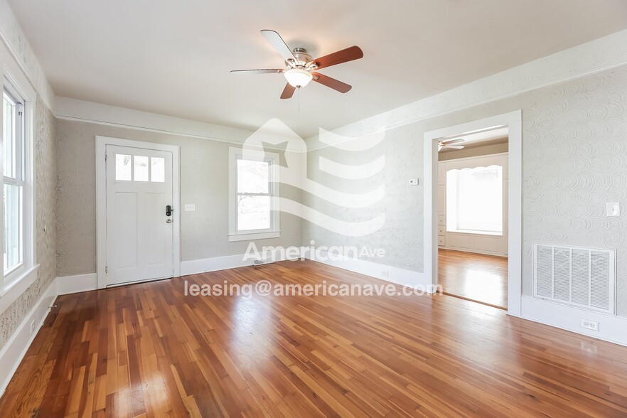 Building Photo - 110 S 4th St