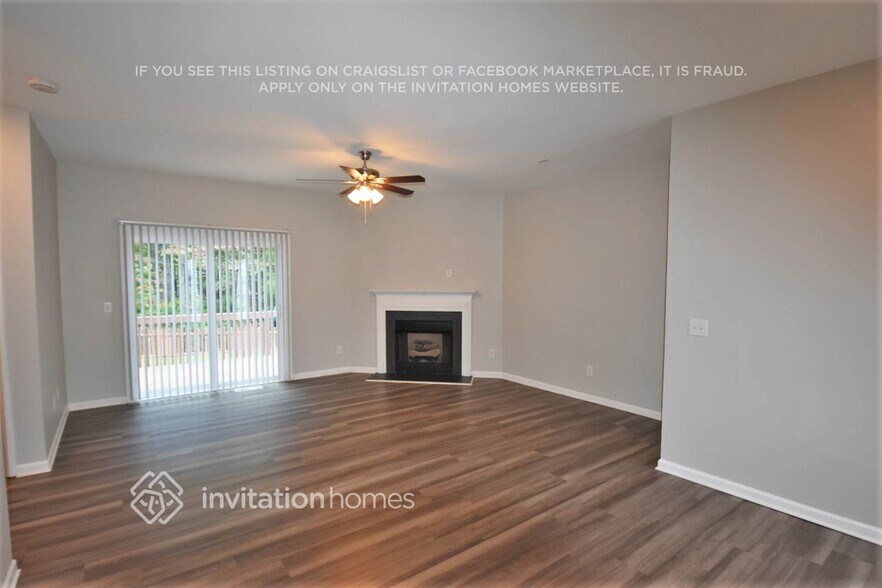 Building Photo - 737 Continental Dr
