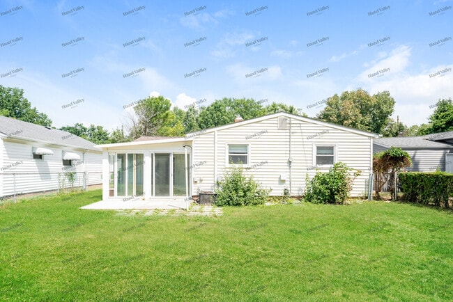 Building Photo - 1808 Drenik Dr