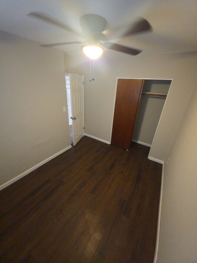 Building Photo - Charming 3-Bedroom Home in a Quiet St. Louis Neighborhood