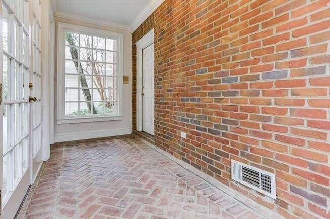 Building Photo - 55 Asheworth Ct NW
