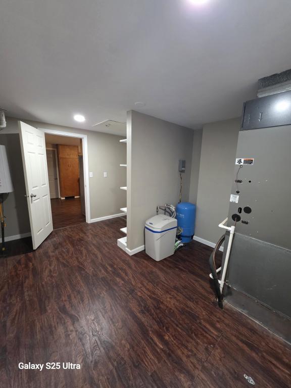 Building Photo - 623 W Main St