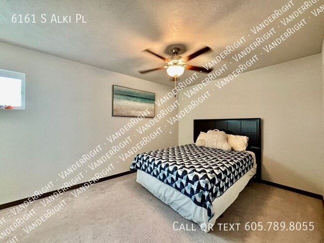 Building Photo - 6161 S Alki Pl