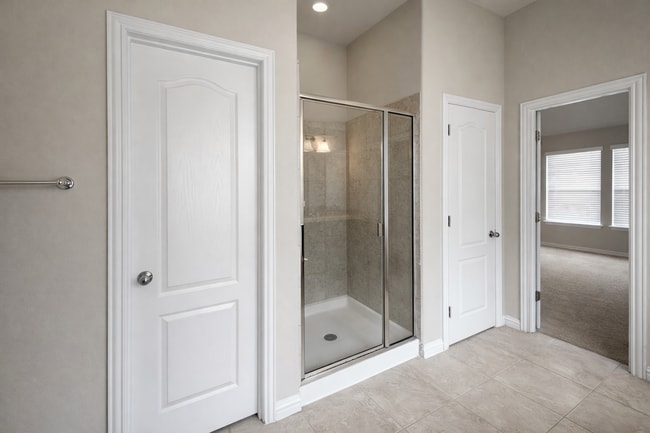 Building Photo - 3 BED 2 BATH NEW MANAGEMENT!!!!