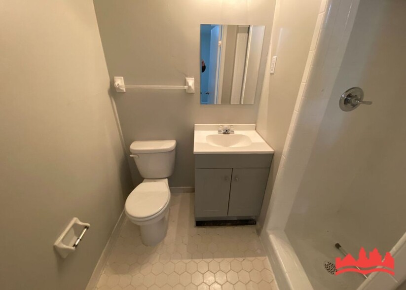 Building Photo - 5038 Applewood Dr
