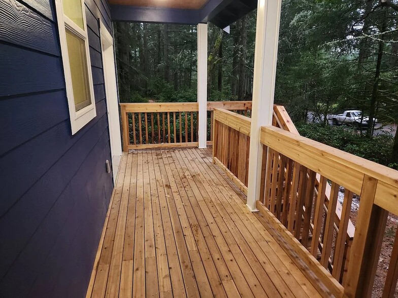 Building Photo - 10305 Eckenstam Johnson Rd