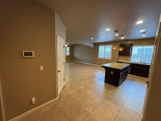 Building Photo - SE Visalia home coming soon!