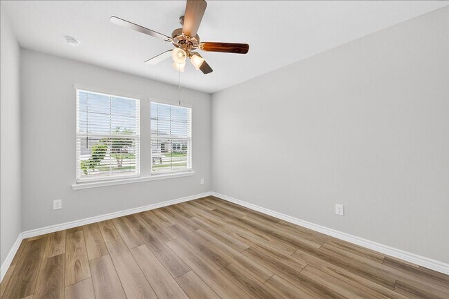 Building Photo - 7938 Rancho Vista Blvd E