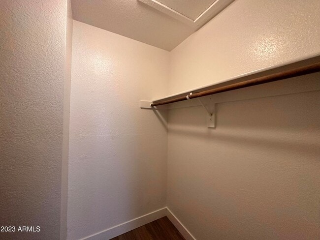 Building Photo - 8787 E Mountain View Rd