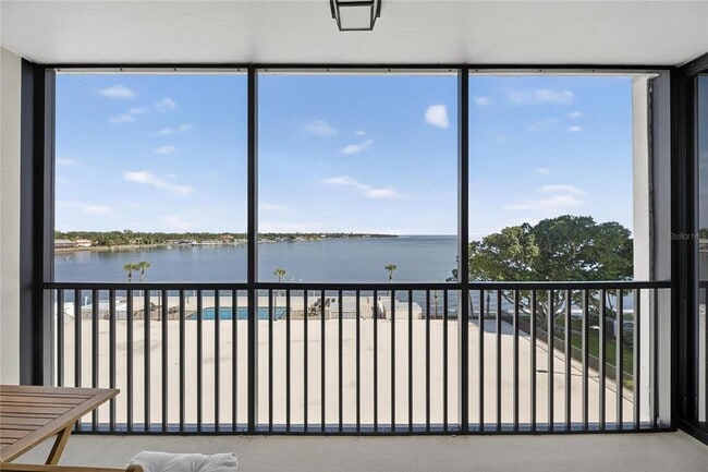 Building Photo - 7100 Sunshine Skyway Ln S