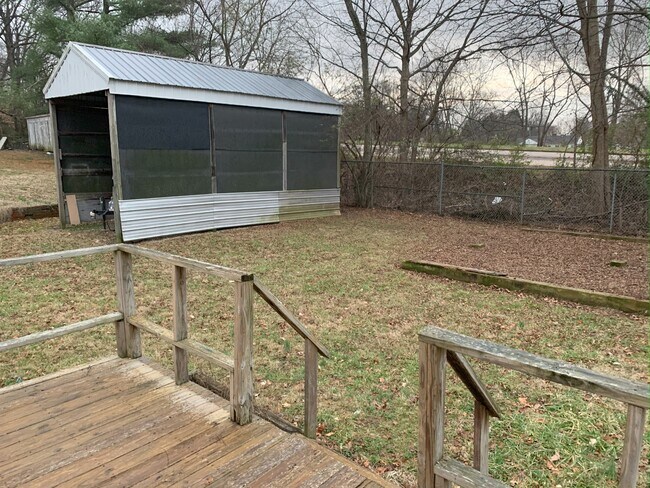 Building Photo - 110 Breckenridge St