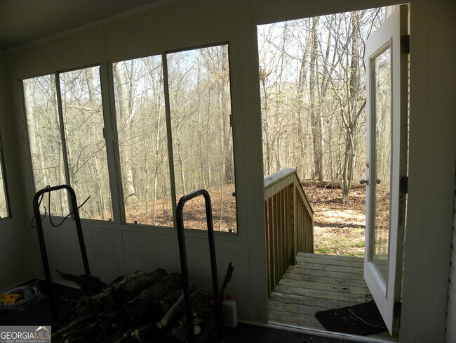 Building Photo - 297 Bell Acres Rd