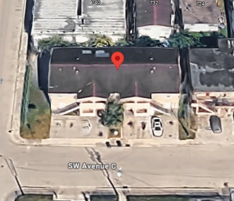 Building Photo - 749 SW Avenue C