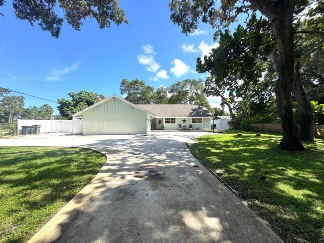 Building Photo - 2518 Ranch House Rd