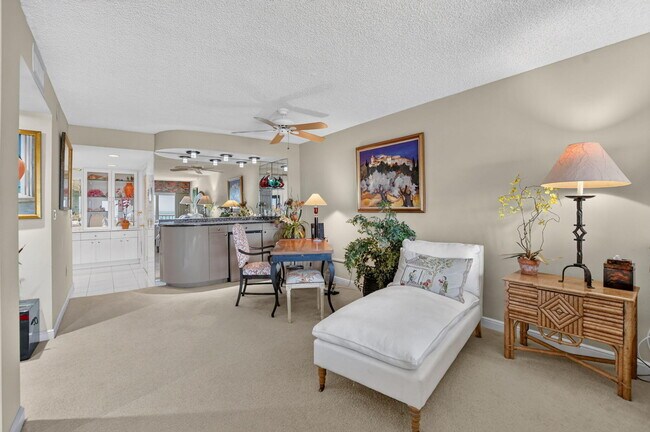 Building Photo - 1021 Hillsboro Mile