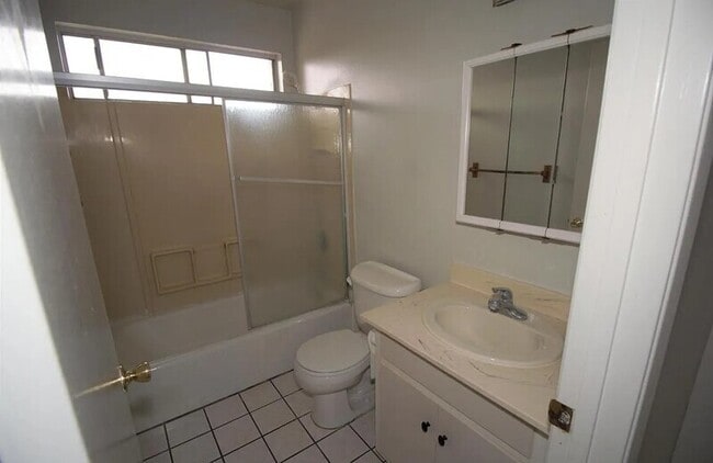 Building Photo - 409 Ellwood Beach Dr