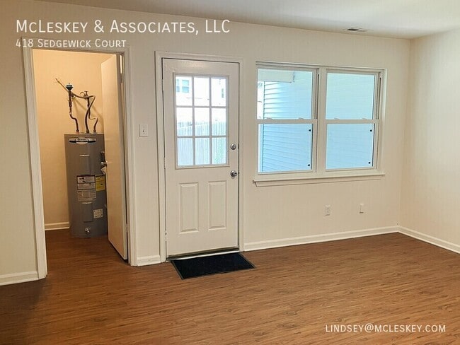 Building Photo - 418 Sedgewick Ct