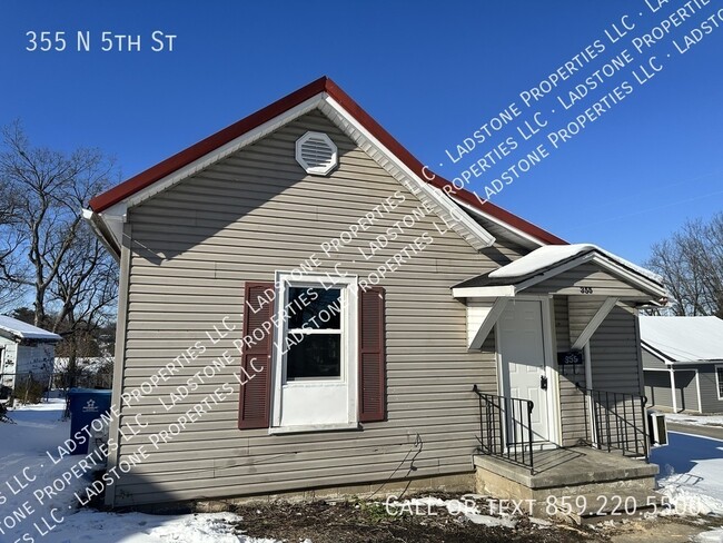 Building Photo - 355 N 5th St