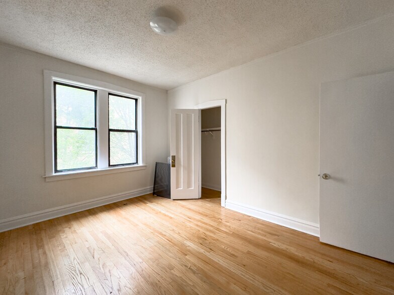 Building Photo - 1540 N Kedzie Ave