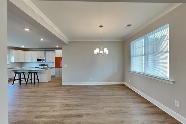 Building Photo - 1121 Camellia Ridge Dr