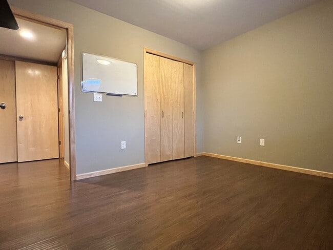 Building Photo - 1765 Sara Ct