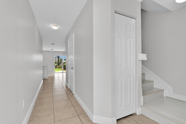 Building Photo - 6599 Old Farm Trail