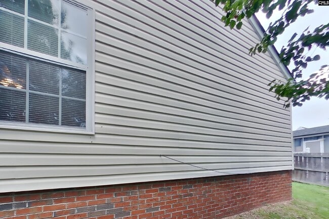 Building Photo - 120 Oakbrook Village Rd