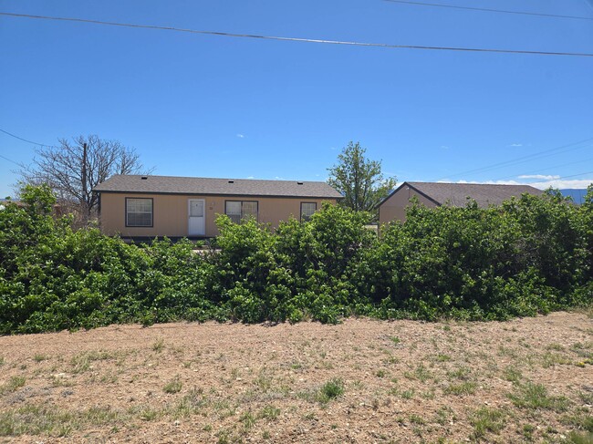 Primary Photo - 22 8th Ave