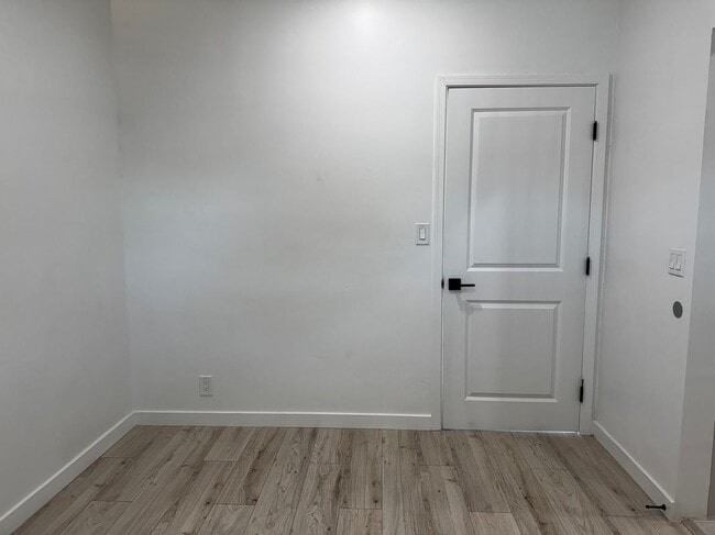 Building Photo - 123 Linda Vista Dr