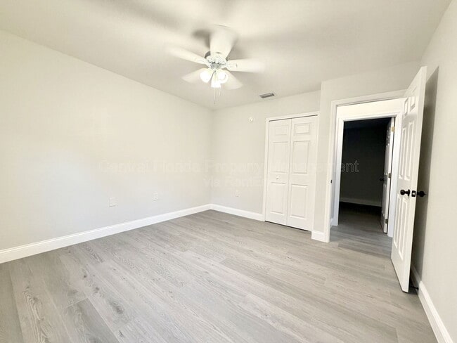 Building Photo - 1080 W Riviera Blvd