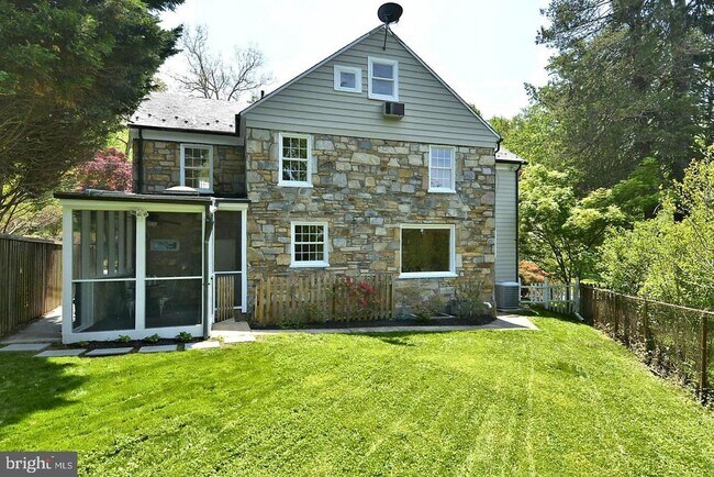 Building Photo - 1717 Juniper St NW