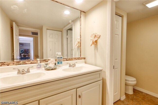 Building Photo - 1724 Park Meadows Dr