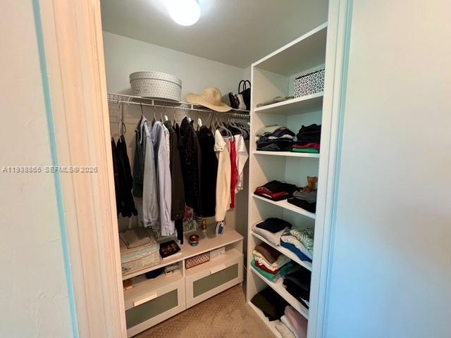 Building Photo - 14951 Royal Oaks Ln