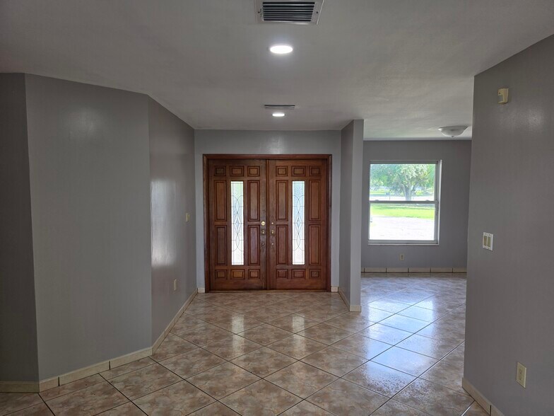 Building Photo - 14755 SW 264th St