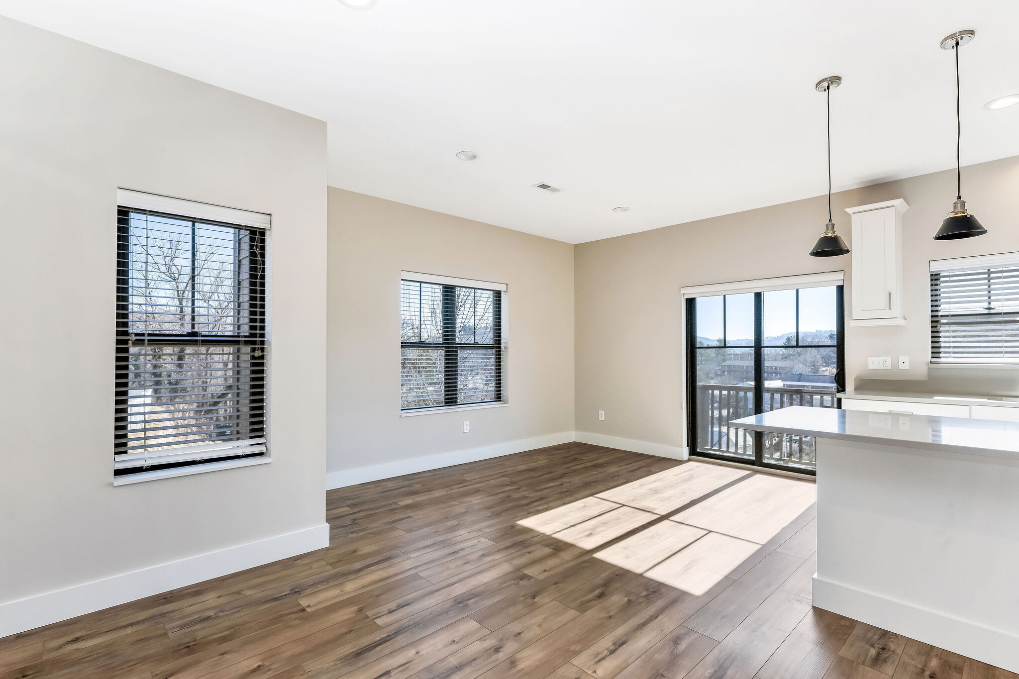 Building Photo - 203 Wallace Cir