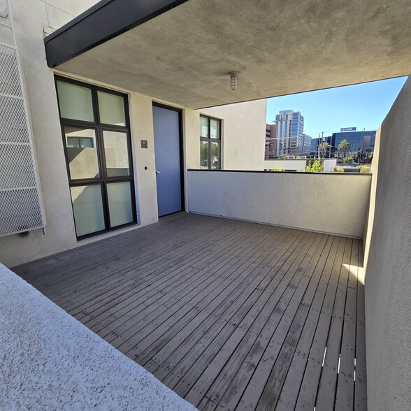 Building Photo - 519 S 6th St