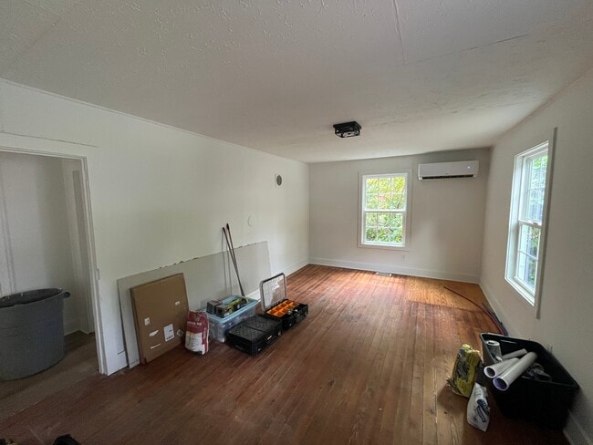 Building Photo - 105 Ridge St