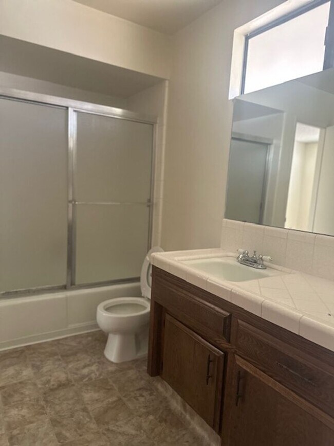 Building Photo - 2800 Barrington St