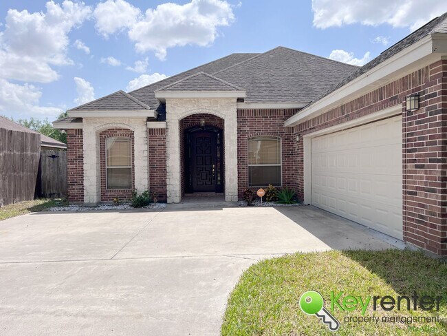 Building Photo - 3Bed/2Bath Gorgeous and move in ready.  (S...