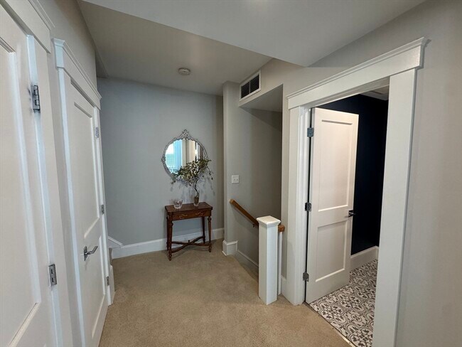 Building Photo - 32 Atherton Rd